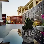 Elia Room&Garden II (new entry)